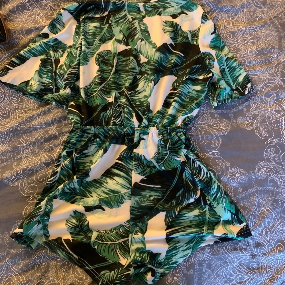 Tropical Romper - Picture 2 of 2